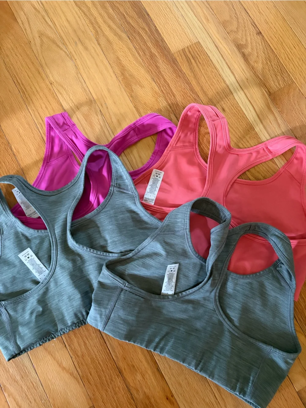 Women’s Nike Sports Bras M